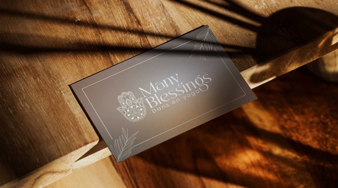 Business_Card_Wooden_Background